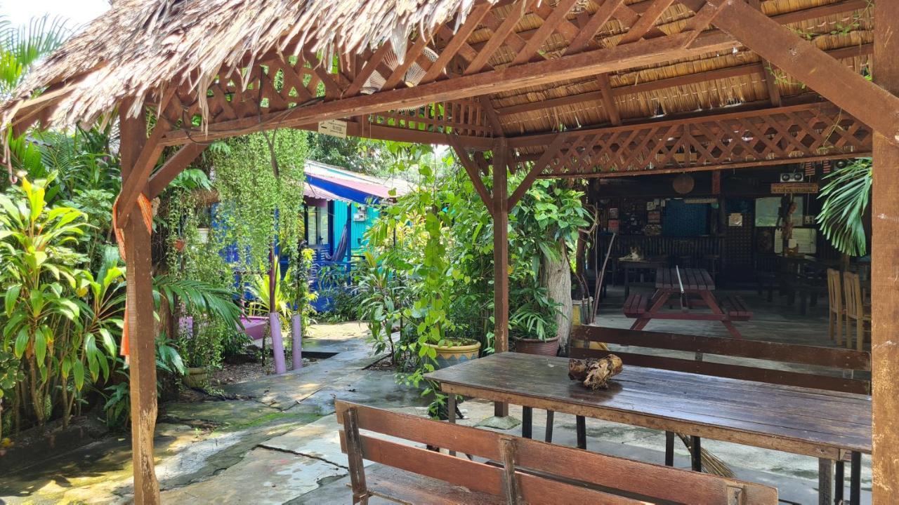 Gecko Guesthouse Pantai Cenang  Kültér fotó