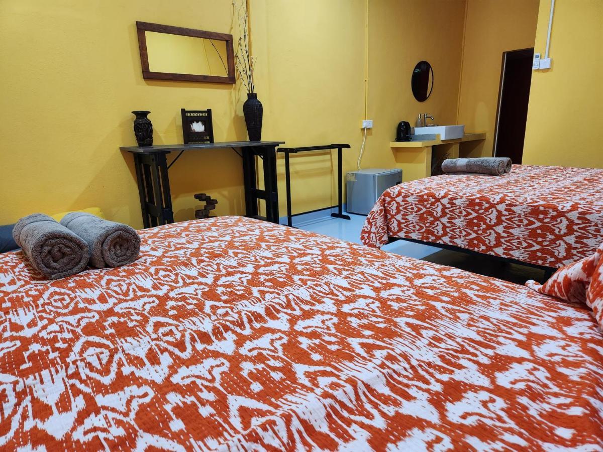 Gecko Guesthouse Pantai Cenang  Kültér fotó