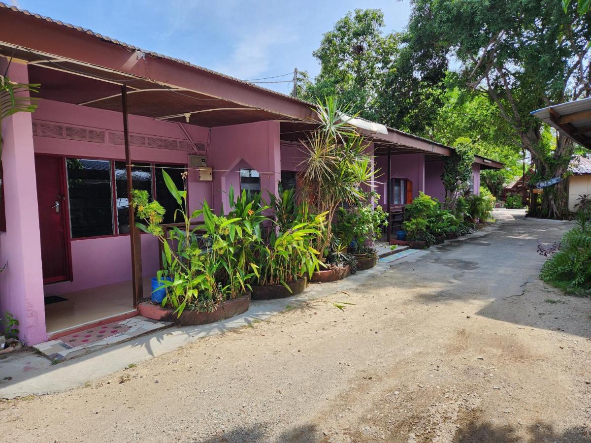 Gecko Guesthouse Pantai Cenang  Kültér fotó