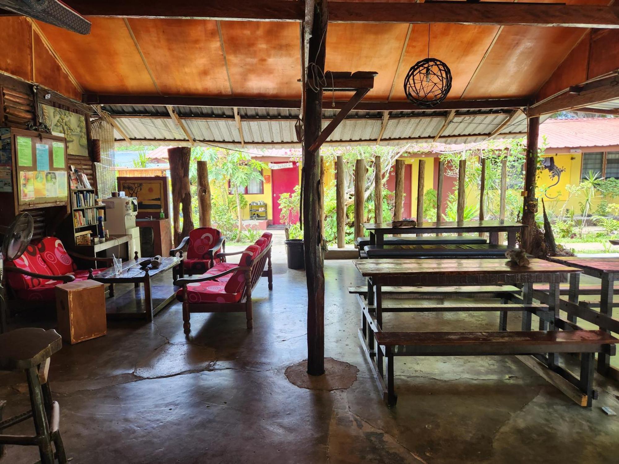 Gecko Guesthouse Pantai Cenang  Kültér fotó